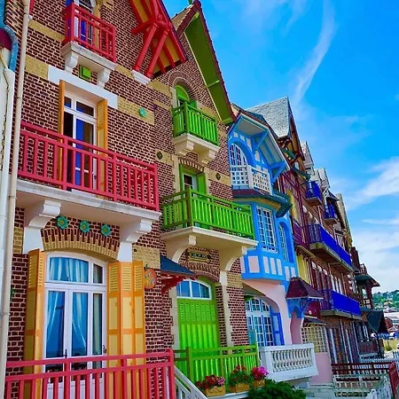 A 50m Reves Ensoleilles Les Bains De Apartment