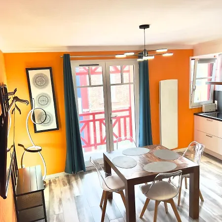 à 50m Rêves Ensoleillés Les Bains De