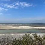 A 50m Reves Ensoleilles Les Bains De