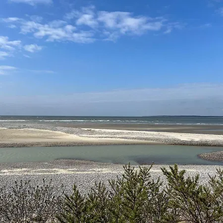 A 50m Reves Ensoleilles Les Bains De